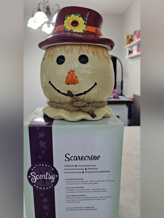Scentsy Other - Scentsy Scarecrow Warmer